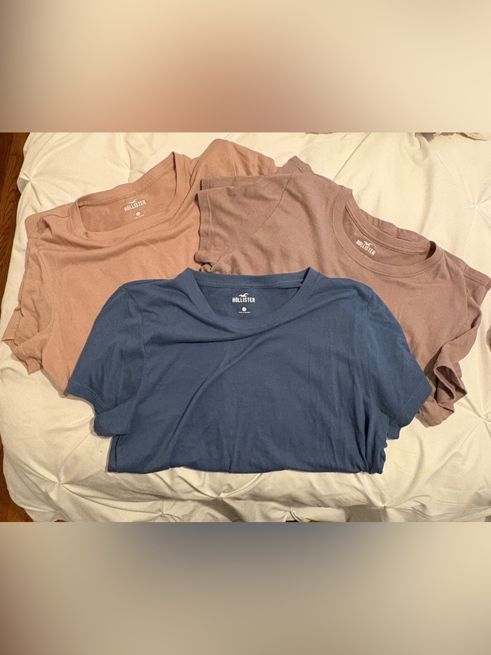 Hollister Short Sleeve Crew Tees in Navy and Dusty Rose Tones